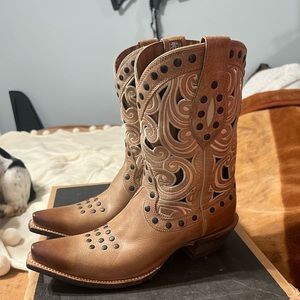 Leather boots, never used